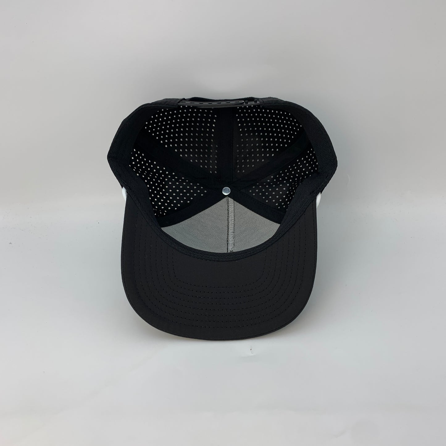 Swol Lyfe Performance Hat – Black with White